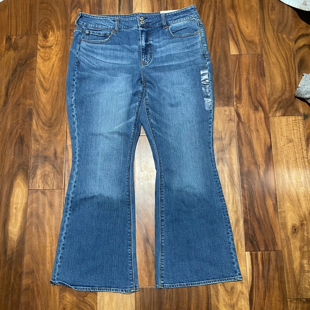 American eagle jeans size 16 short.